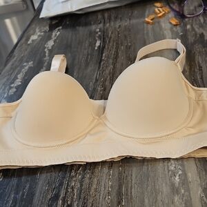 Chic Cream Bra for Everyday Comfort